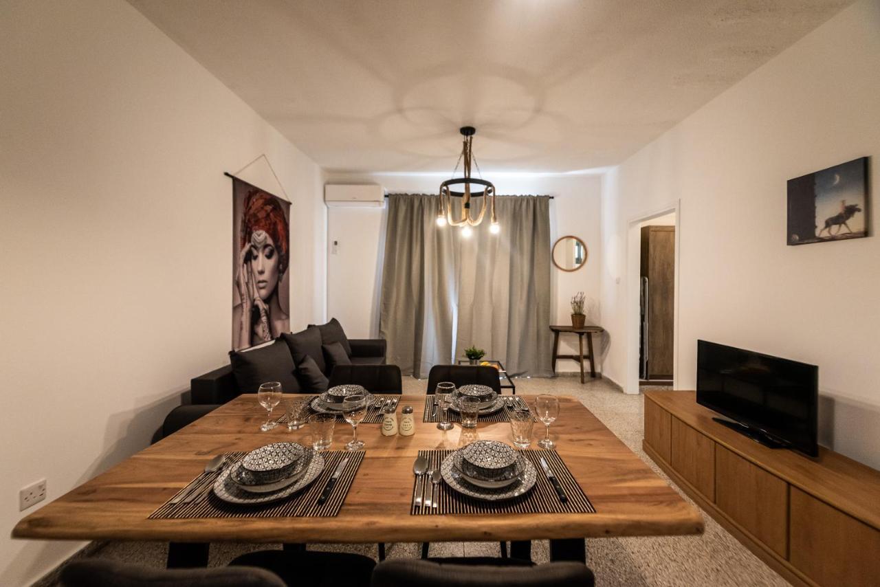 Serenityone - Centrally Located One Bedroom Apt Ajía Nápa Eksteriør bilde