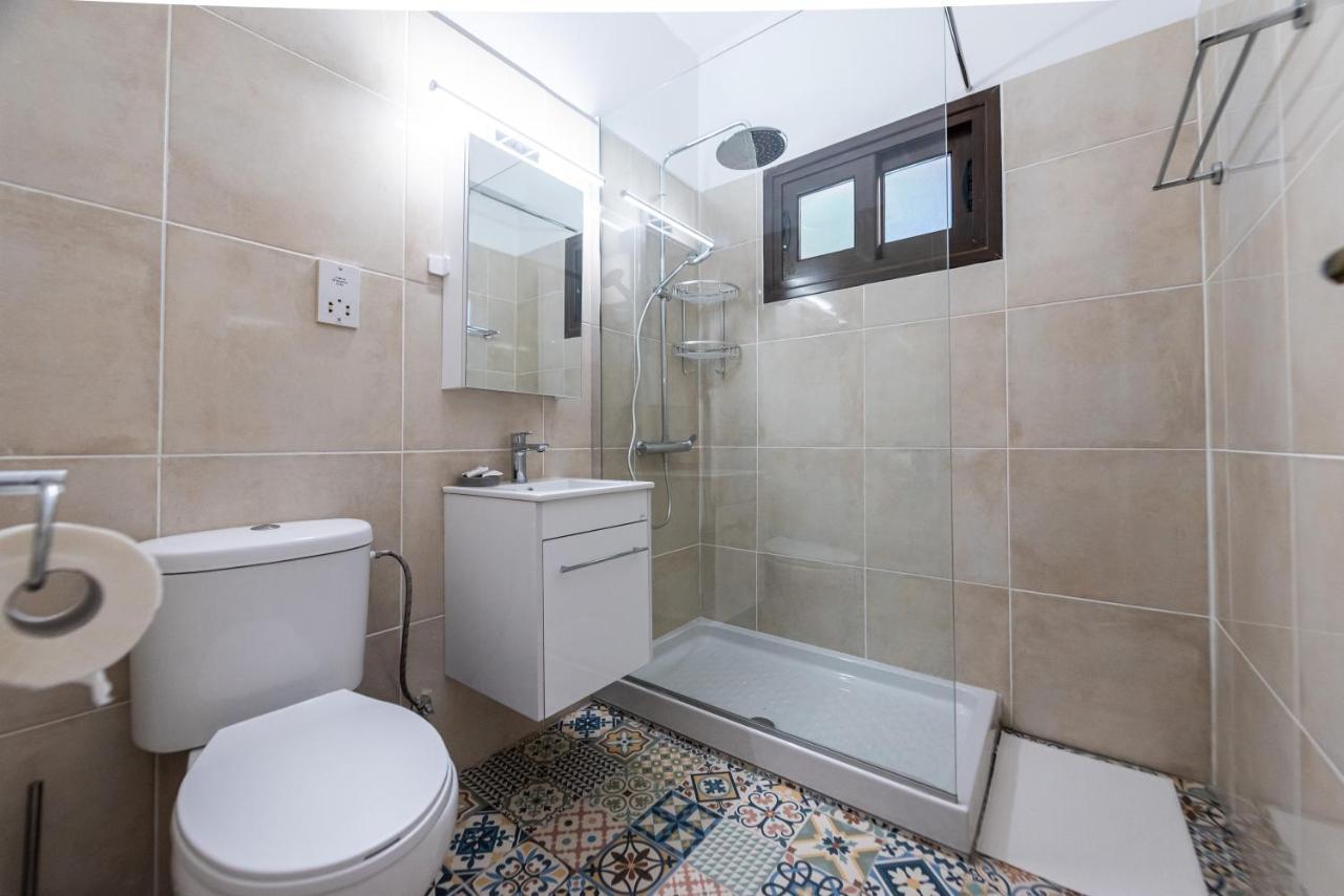 Serenityone - Centrally Located One Bedroom Apt Ajía Nápa Eksteriør bilde