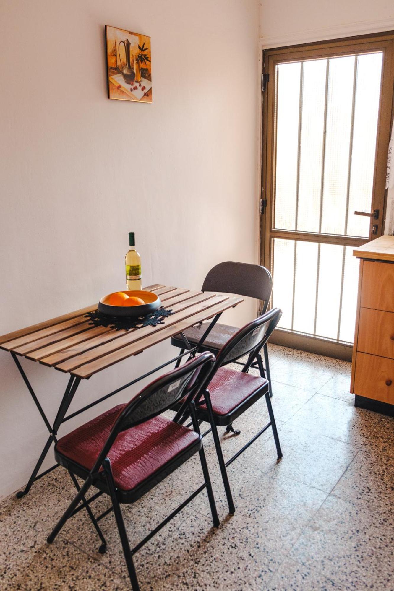 Serenityone - Centrally Located One Bedroom Apt Ajía Nápa Eksteriør bilde